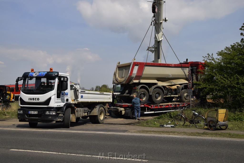 Schwerer VU LKW Zug Bergheim Kenten Koelnerstr P561.JPG - Miklos Laubert